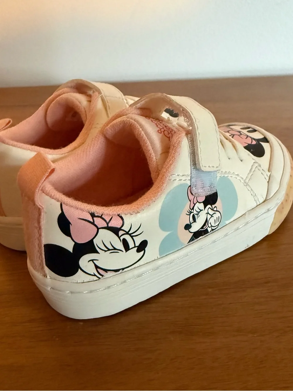 Zara White & Pink Minnie Mouse Velcro Sneakers